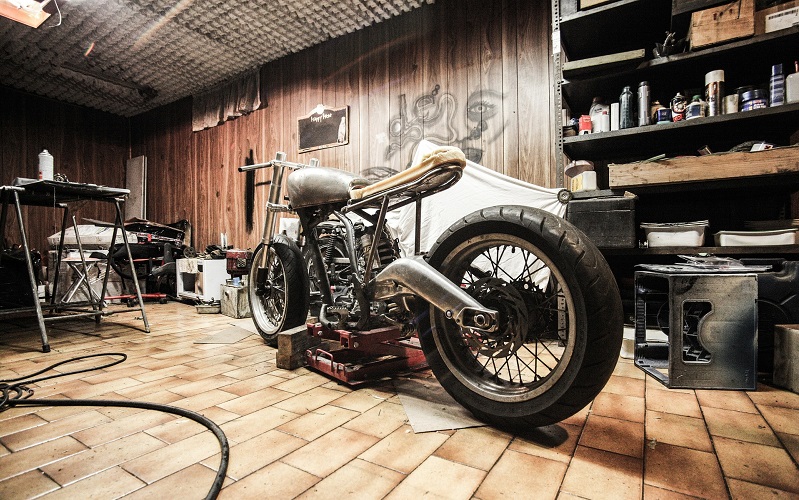 Detailing a Motorcycle with Advanced Steam Technology