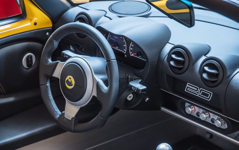 When Is It Time to Bring Your Car for Professional Detailing