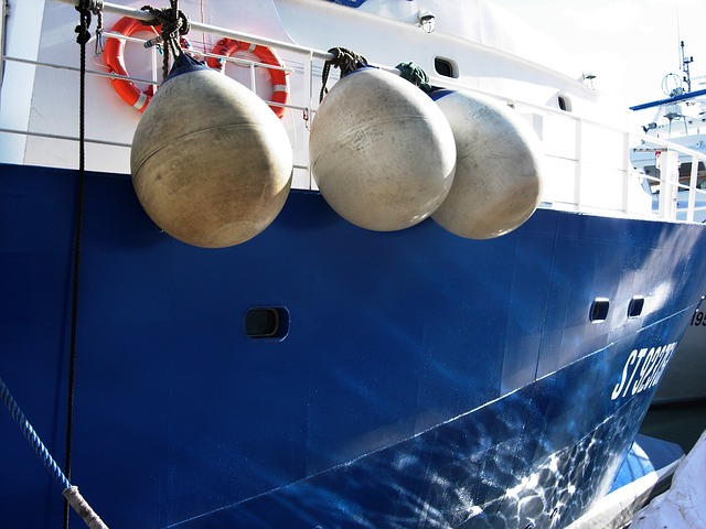 Boat Maintenance: How to Repair Gelcoat Cracks