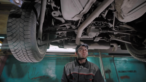 How to Clean the Undercarriage of a Car
