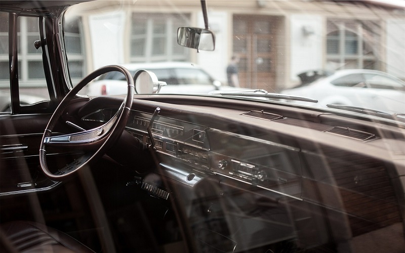 The Best Way to Clean the Interior of Your Car Windshield