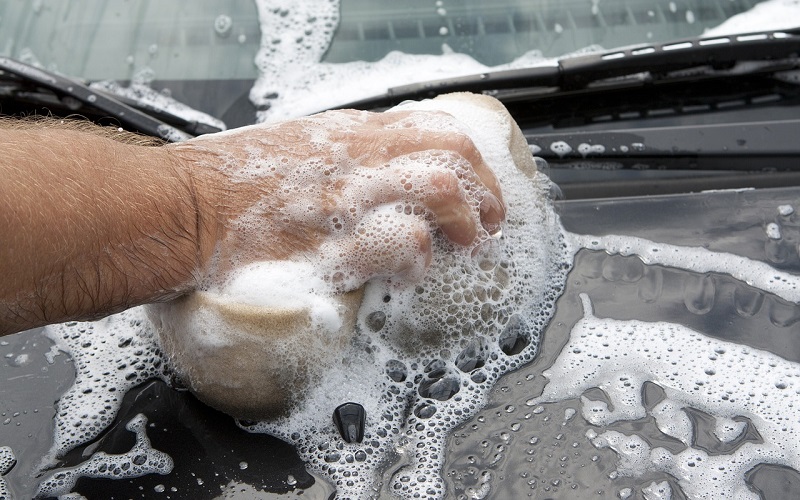 7 Places Where It’s OK to Use Dish Soap to Wash Your Car