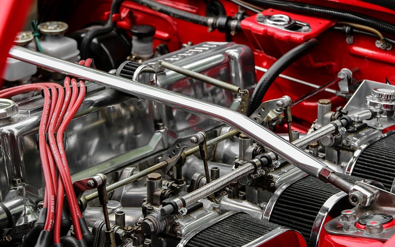 Engine Detailing Basics: Why the Engine Should Not Be Running