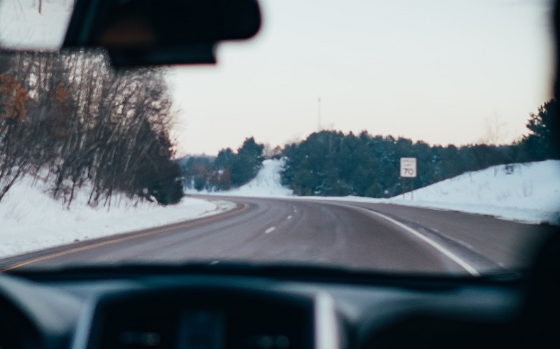 Windshield Detailing in Winter