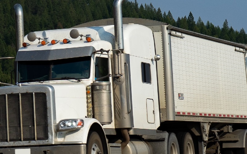 Industrial Truck Cleaning – Can Any Detailer Do It?